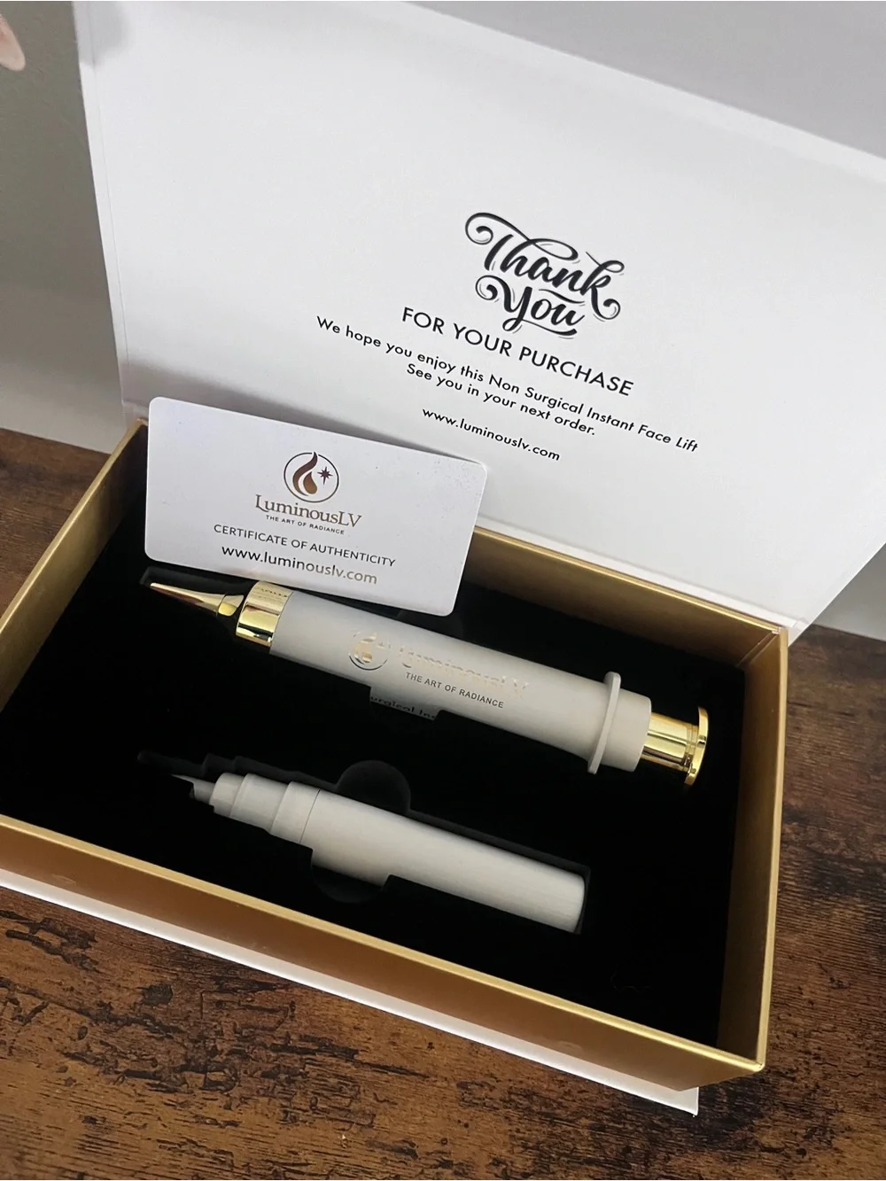 Luminous Facial Serum - with Refill! Face tightening and smooths wrinkles